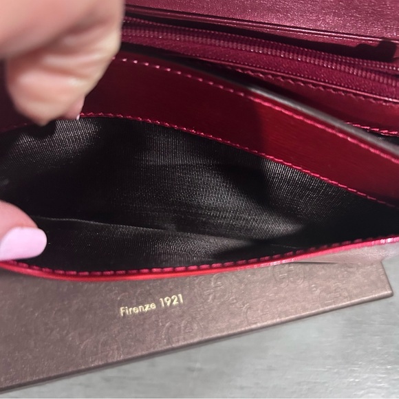 Gucci Red Wallet with Gold Heart Detail - Picture 10 of 11